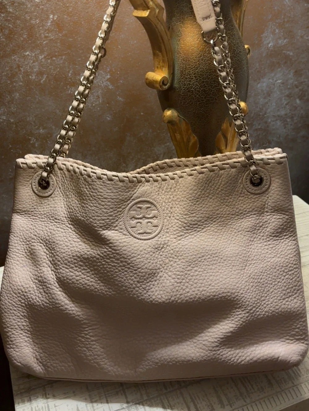 Beautiful Tory Burch Taupe Pebble Whip Stitch Leather Shoulder Bag